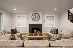 23070 SE Evergreen St, Black Diamond, WA 98010 - Photo 10