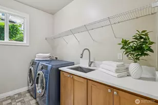 721 Lingering Pine Dr NW, Issaquah, WA 98027 - Photo 22