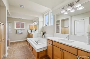 721 Lingering Pine Dr NW, Issaquah, WA 98027 - Photo 30