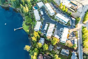 924 Shorewood Dr, Bremerton, WA 98312 - Photo 2