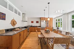 2809 1/2 Mount Rainier Dr S, Seattle, WA 98144 - Photo 4