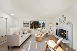 719 213th St SE, Bothell, WA 98021 - Photo 4