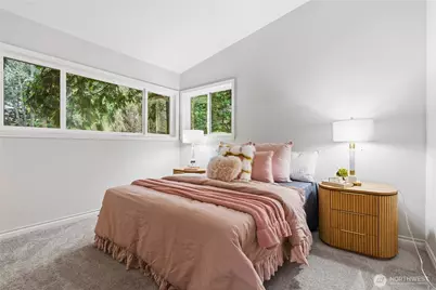 2431 Evergreen Point Rd, Medina, WA 98039 - Photo 26