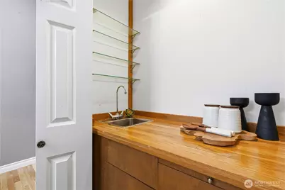 2431 Evergreen Point Rd, Medina, WA 98039 - Photo 16