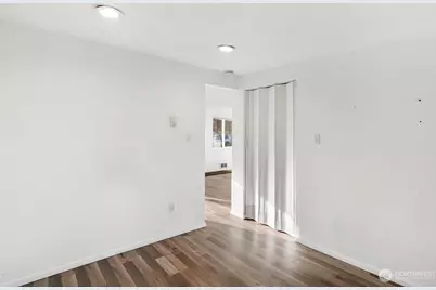 107 E Section Street, Mount Vernon, WA 98273 - Photo 14