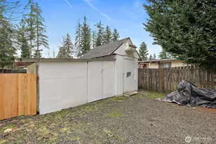 16503 Village Dr SE, Rainier, WA 98576 - Photo 24
