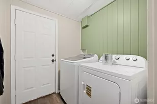 16503 Village Dr SE, Rainier, WA 98576 - Photo 18