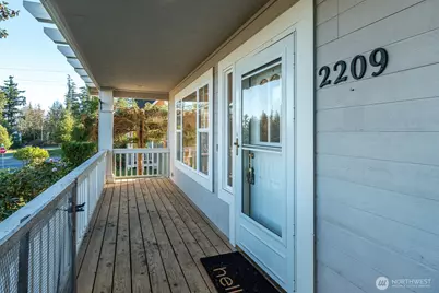 2209 25th Street, Anacortes, WA 98221 - Photo 4