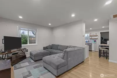 10639 Sheridan Avenue S, Tacoma, WA 98444 - Photo 4