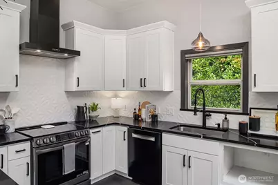 1403 SW Thistle Street, Seattle, WA 98106 - Photo 32