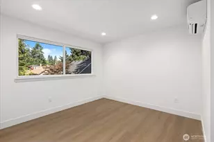 2349 NE 127th St, Seattle, WA 98125 - Photo 14