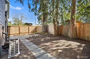 2349 NE 127th St, Seattle, WA 98125 - Photo 24