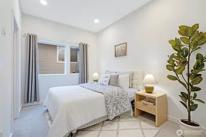 12526 15th Avenue NE #B, Seattle, WA 98125 - Photo 14