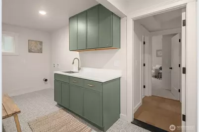 11503 Bartlett Avenue NE, Seattle, WA 98125 - Photo 28