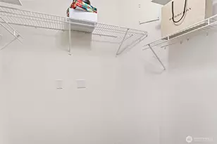 655 Crockett St, Seattle, WA 98109 - Photo 16