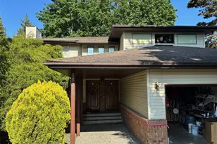 15215 Larch Way, Lynnwood, WA 98087 - Photo 2