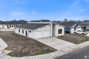 501 S Sand Dune Rd, Moses Lake, WA 98837 - Photo 2