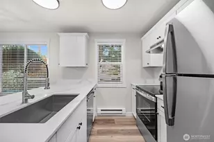 1302 Chestnut St, Everett, WA 98201 - Photo 2