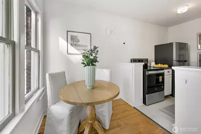 220 W Olympic Place #308, Seattle, WA 98119 - Photo 8