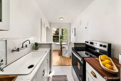 220 W Olympic Place #308, Seattle, WA 98119 - Photo 10