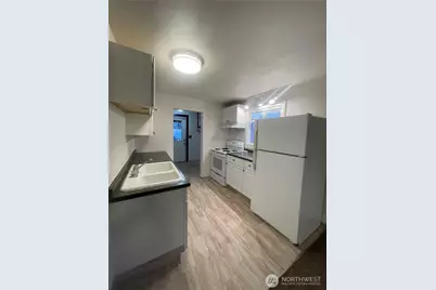 903 Howard Street, Raymond, WA 98577 - Photo 4