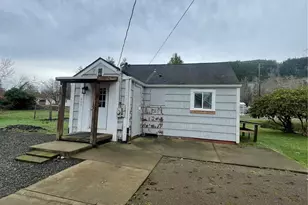 903 Howard St, Raymond, WA 98577 - Photo 10