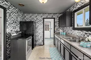 177 S 72nd St, Tacoma, WA 98408 - Photo 2