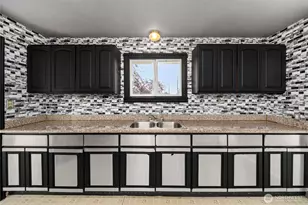 177 S 72nd St, Tacoma, WA 98408 - Photo 4