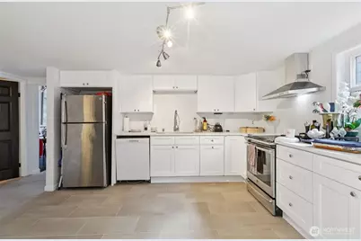 1113 33rd Avenue S, Seattle, WA 98144 - Photo 12