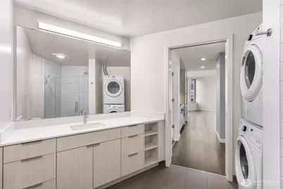 590 1st Avenue S #810, Seattle, WA 98104 - Photo 24