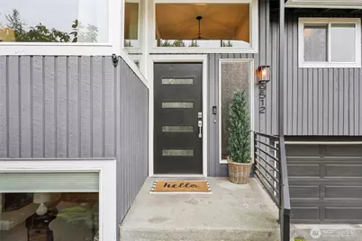 9512 235th Place SW, Edmonds, WA 98020 - Photo 2