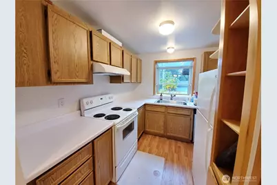 146 N 144th Street, Seattle, WA 98133 - Photo 6