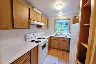 146 N 144th St, Seattle, WA 98133 - Photo 6