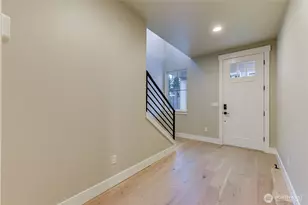 18425 Meridian Ave SE, Bothell, WA 98012 - Photo 4