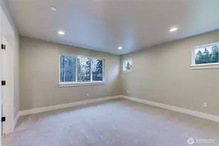 18425 Meridian Avenue SE, Bothell, WA 98012 - Photo 20