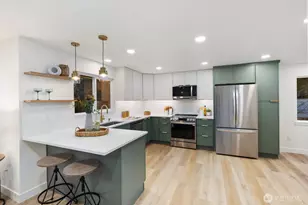 104 NE 85th St, Seattle, WA 98115 - Photo 6