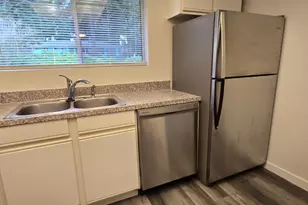 13821 SE Allen Rd., Bellevue, WA 98006 - Photo 12