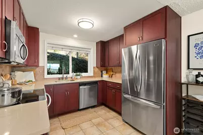 10203 47th Avenue SW #C5, Seattle, WA 98146 - Photo 12