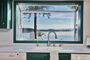 2820 SW Scenic Heights St, Oak Harbor, WA 98277 - Photo 12