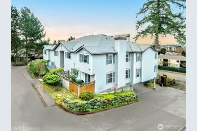 1160 Monroe Avenue NE #2A, Renton, WA 98056 - Photo 2