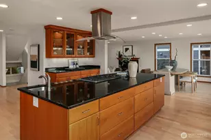 8533 NE Juanita Dr (Private Lane), Kirkland, WA 98034 - Photo 8