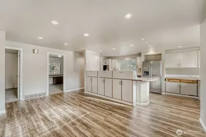 29836 6th Avenue S, Federal Way, WA 98003 - Photo 8