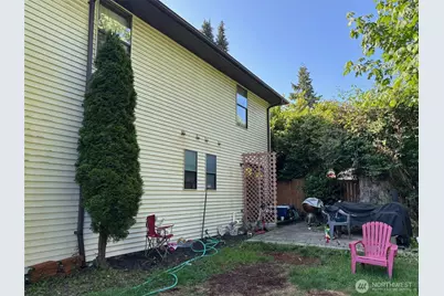 15215 Larch Way, Lynnwood, WA 98087 - Photo 4