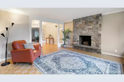 7747 37th Avenue NE, Seattle, WA 98115 - Photo 4