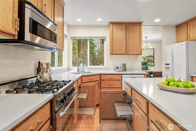 625 191st Street SW, Lynnwood, WA 98036 - Photo 10