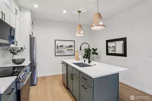 13748 Stone Ave N, Seattle, WA 98133 - Photo 8