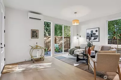 13748 Stone Avenue N, Seattle, WA 98133 - Photo 4