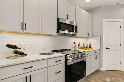 12506 SE 256th Place #8, Kent, WA 98030 - Photo 10