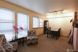 827 Hiawatha Pl S, Seattle, WA 98144 - Photo 8