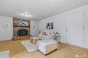 16011 2nd Pl W, Lynnwood, WA 98087 - Photo 2